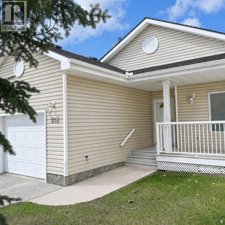 218 Centre Avenue NW, Airdrie, Alberta  T4B 2M6 - Photo 1 - A2305162