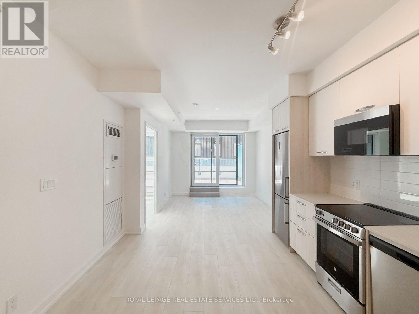 315 - 75 James Street S, Hamilton, Ontario  L8P 4V8 - Photo 2 - X13045144