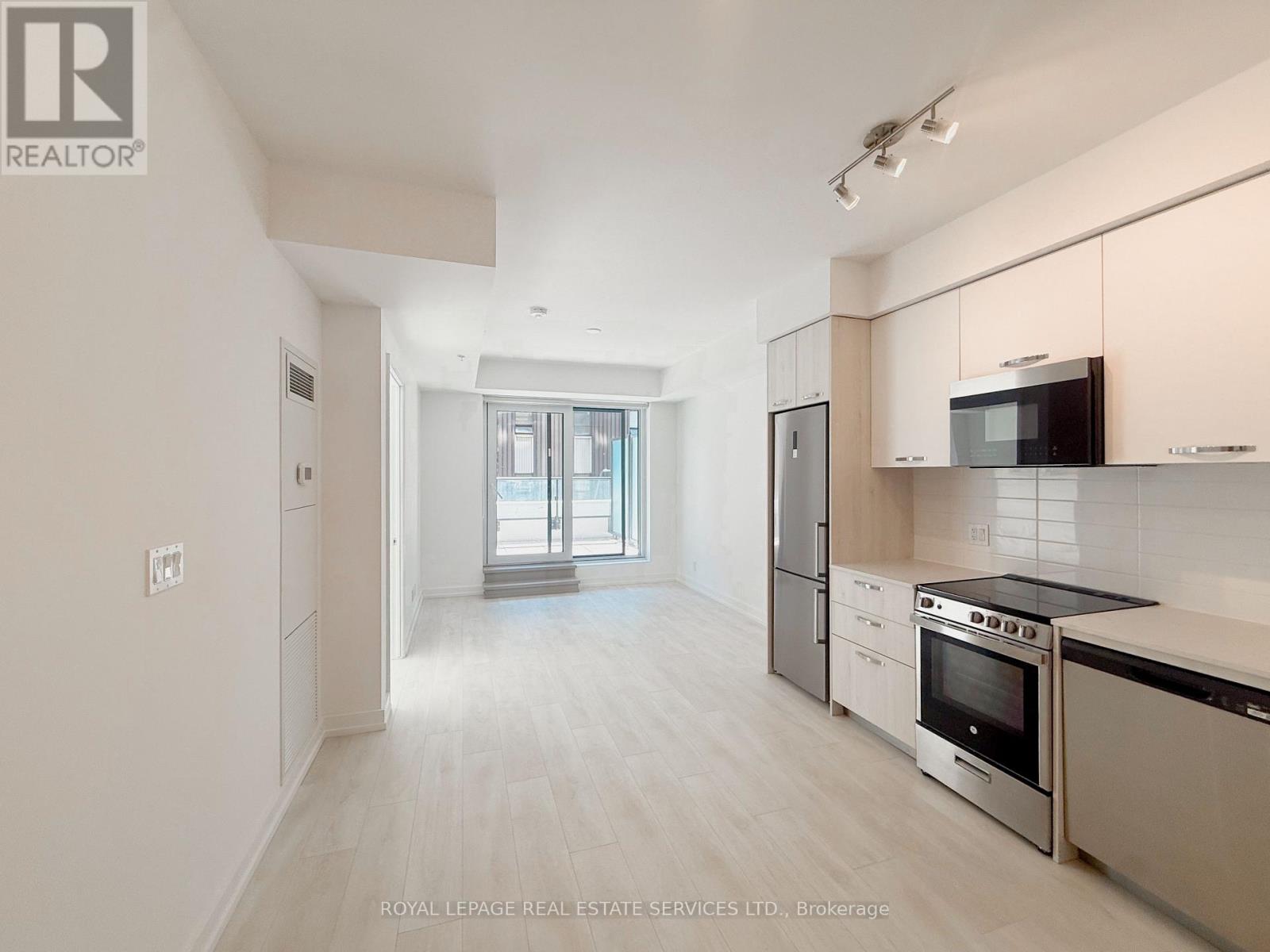 315 - 75 James Street S, Hamilton, Ontario  L8P 4V8 - Photo 3 - X13045144