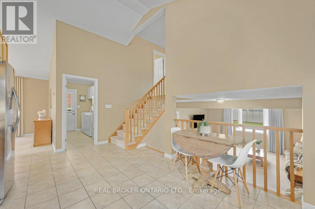 51 Sundance Crescent, Hamilton, Ontario  L0R 1P0 - Photo 5 - X13045172