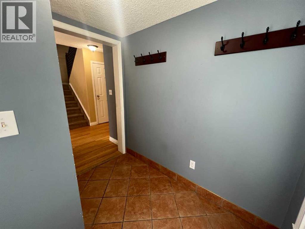 893 Timberline, Fort Mcmurray, Alberta  T9K 1E9 - Photo 18 - A2281888