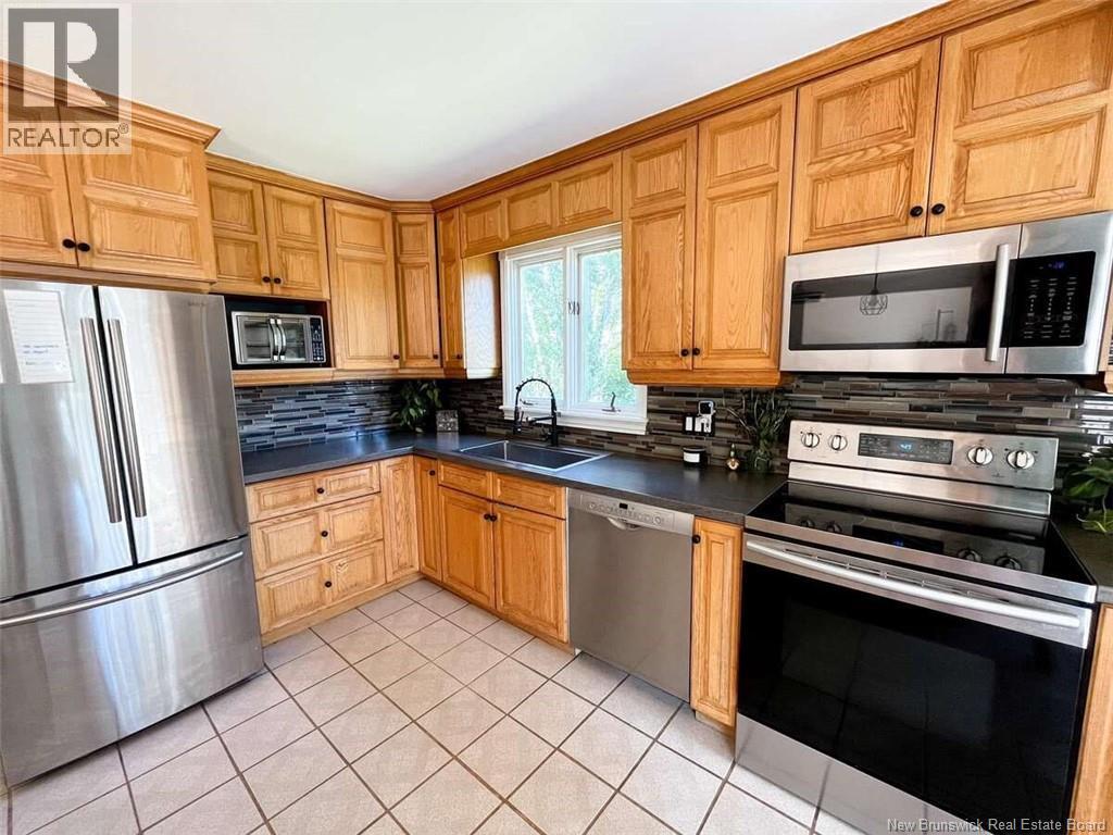 148 Sunrise Drive, Miramichi, New Brunswick  E1V 6Z9 - Photo 11 - NB137929
