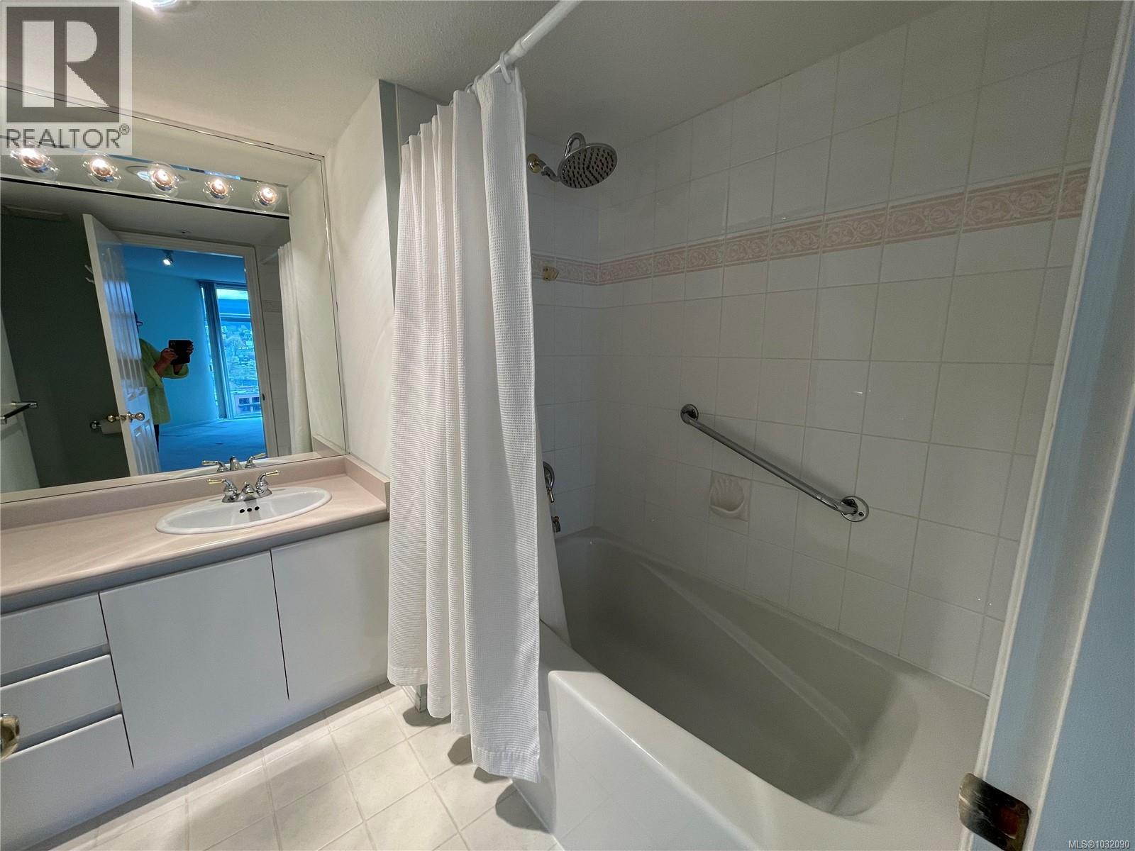 1603 154 Promenade Dr, Nanaimo, British Columbia  V9R 6Y3 - Photo 33 - 1032090