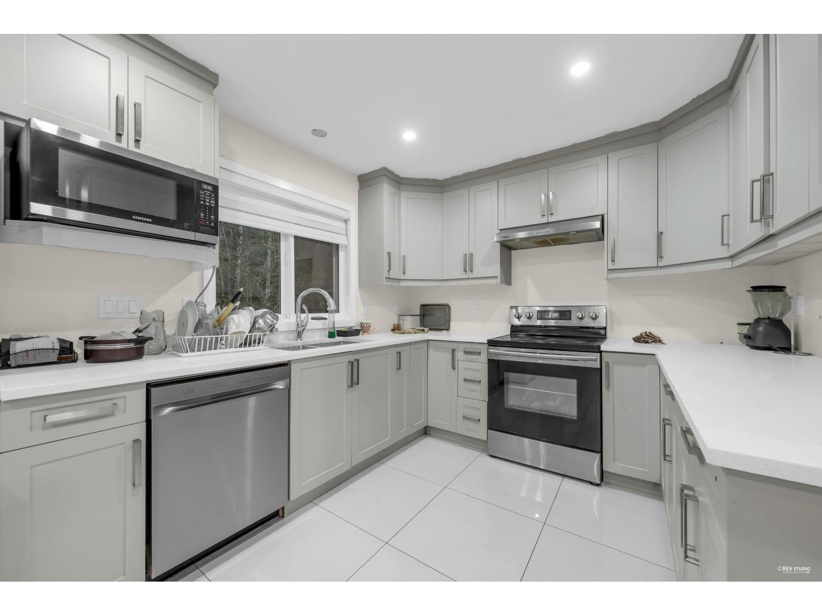 14306 77a Avenue, Surrey, British Columbia  V3W 0L2 - Photo 9 - R3085534