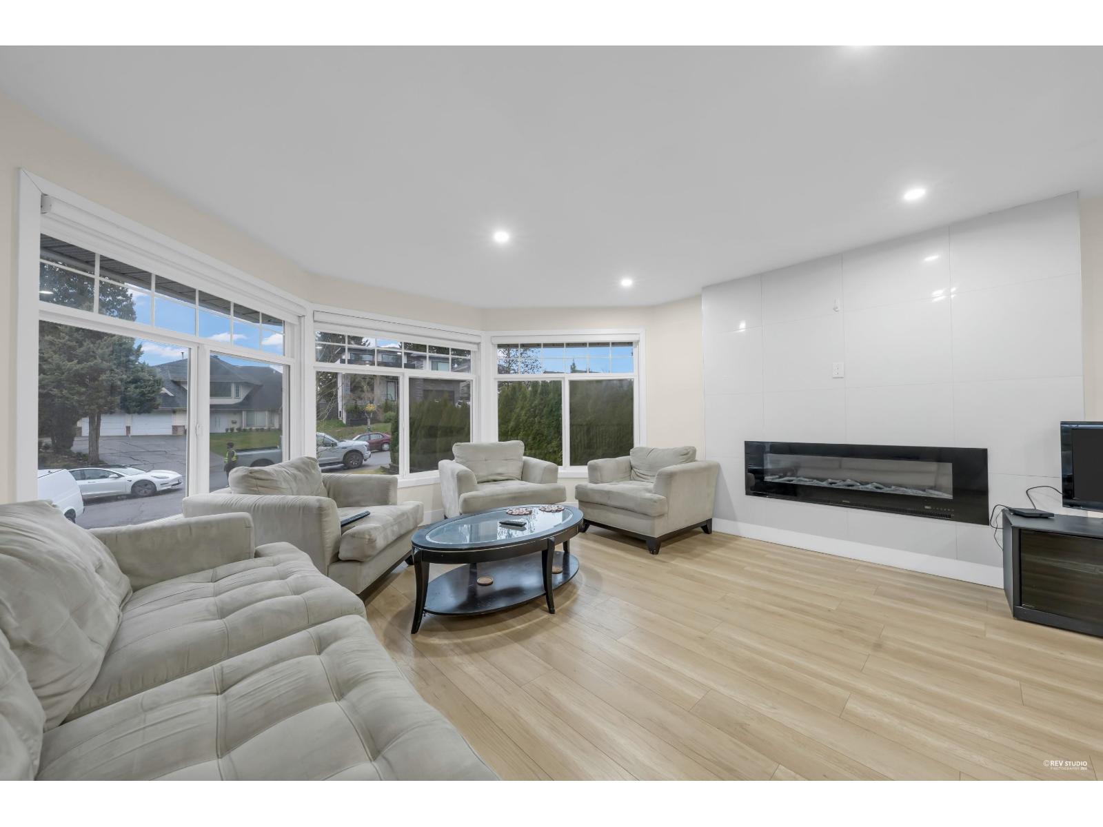 14306 77a Avenue, Surrey, British Columbia  V3W 0L2 - Photo 6 - R3085534