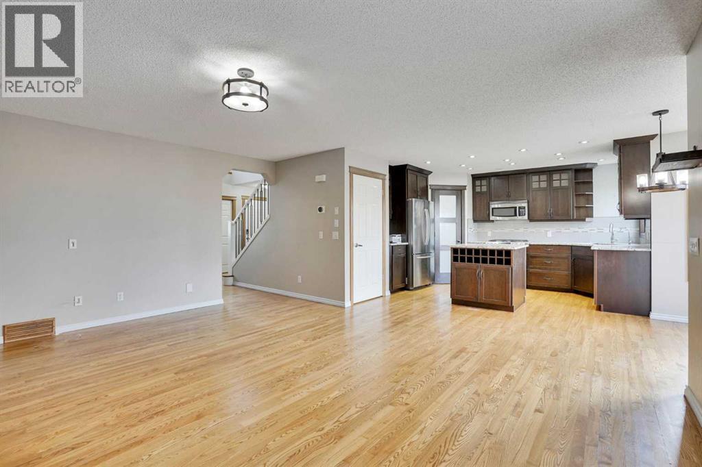 143 Country Hills View Nw, Calgary, Alberta  T3K 5B5 - Photo 8 - A2304998