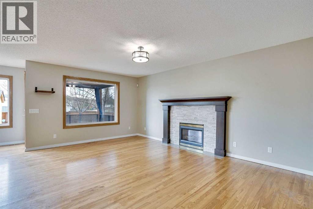 143 Country Hills View Nw, Calgary, Alberta  T3K 5B5 - Photo 6 - A2304998