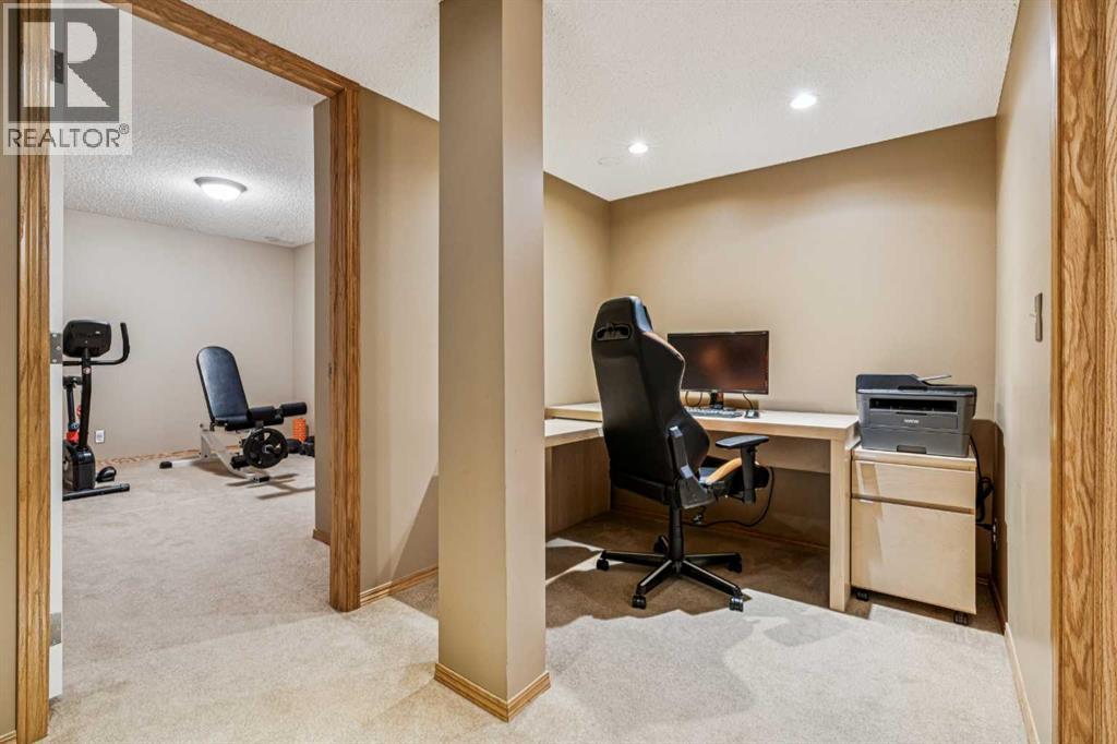 153 Panamount Close NW, Calgary, Alberta  T3K 5P6 - Photo 31 - A2304926