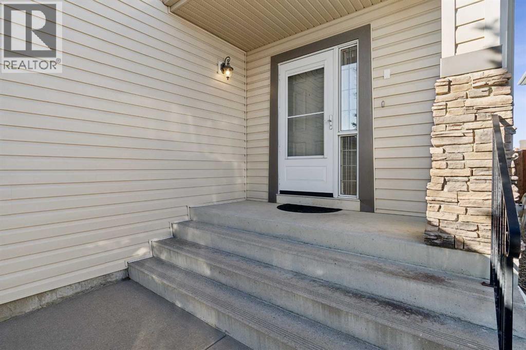 153 Panamount Close NW, Calgary, Alberta  T3K 5P6 - Photo 3 - A2304926