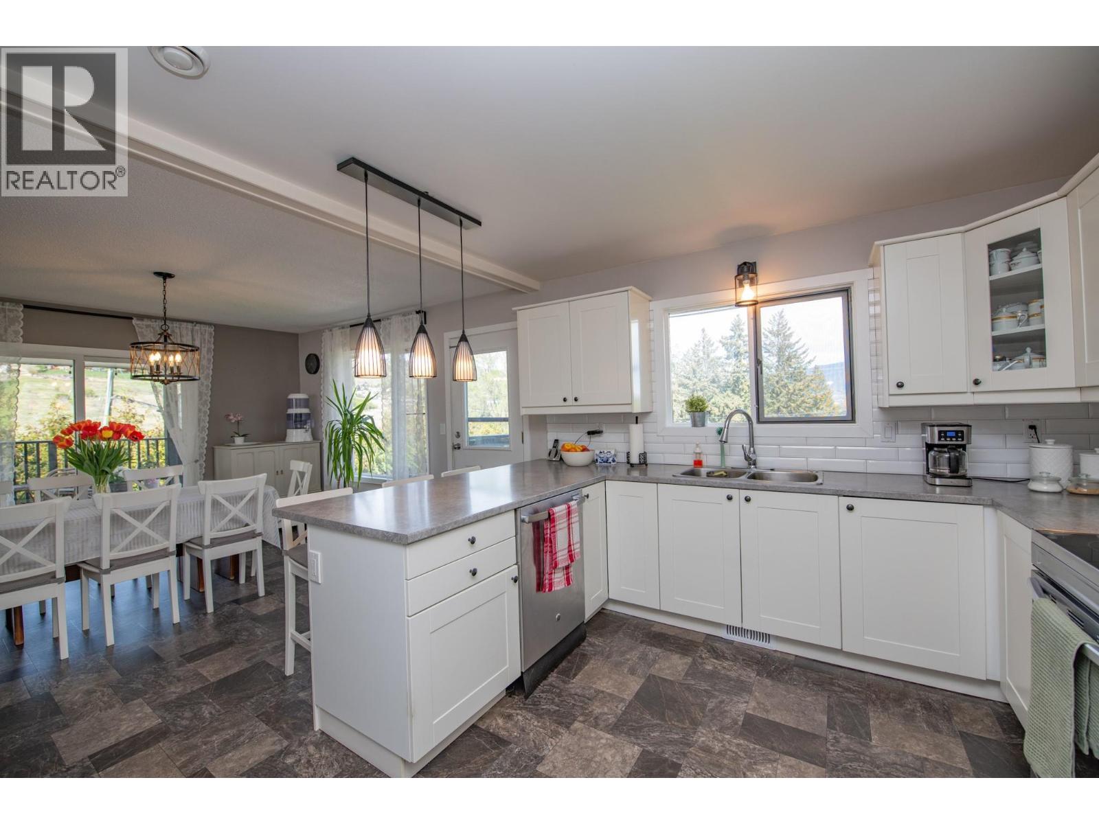 6704 Garnet Road, Vernon, British Columbia  V1H 1P1 - Photo 7 - 10384853