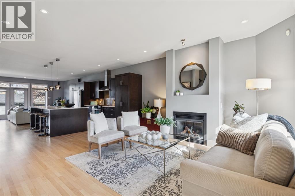 3043 28 Street SW, Calgary, Alberta  T3E 2J4 - Photo 3 - A2303990