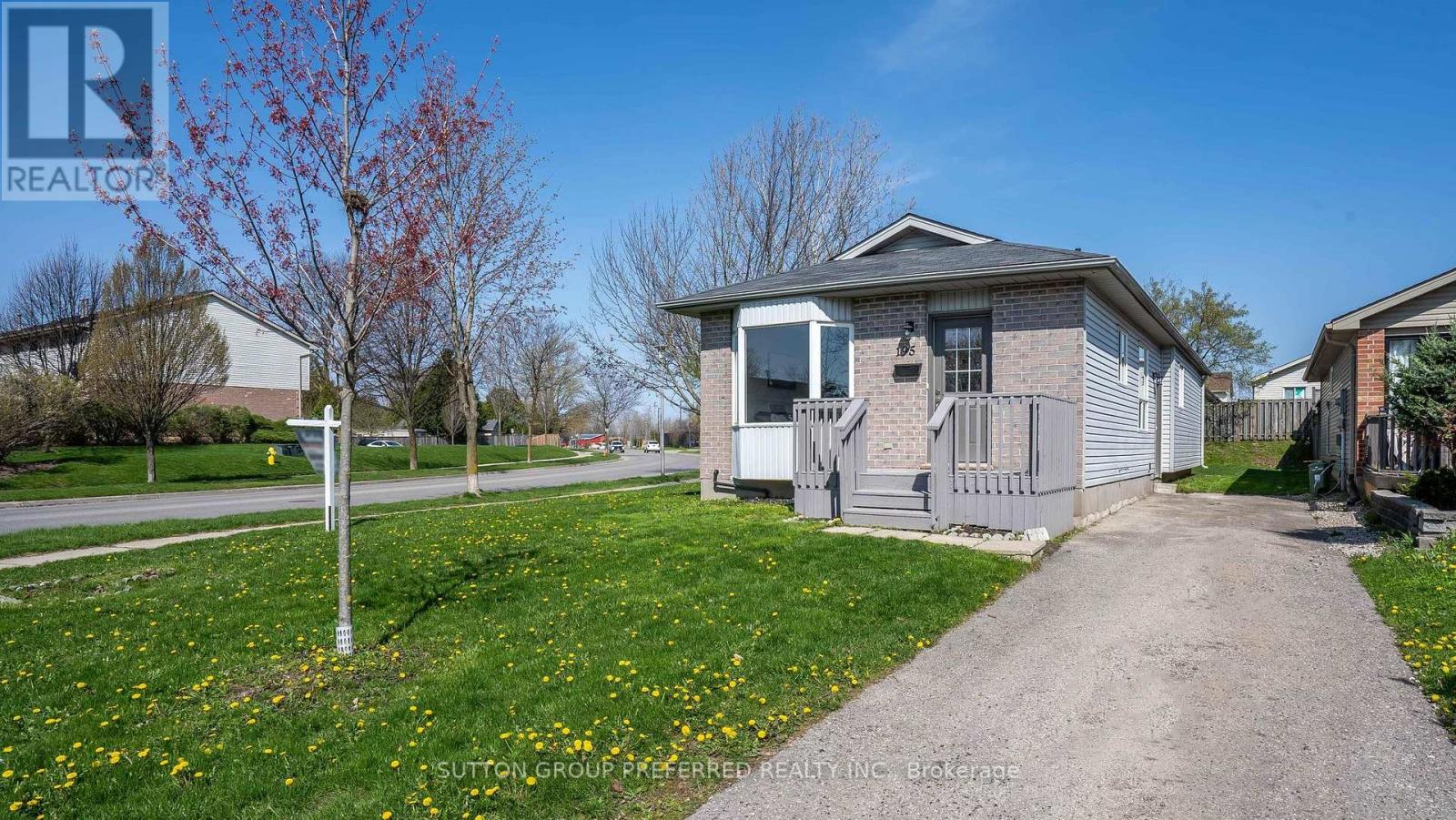 195 Simpson Crescent, London East, Ontario  N5V 5E1 - Photo 3 - X13035324