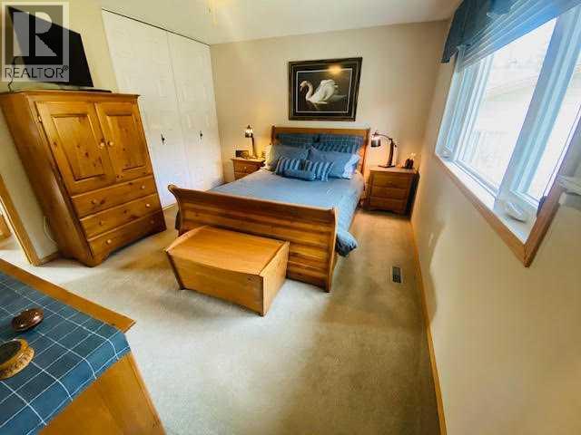 158 Maligne Drive, Hinton, Alberta  T7V 1J4 - Photo 10 - A2304599