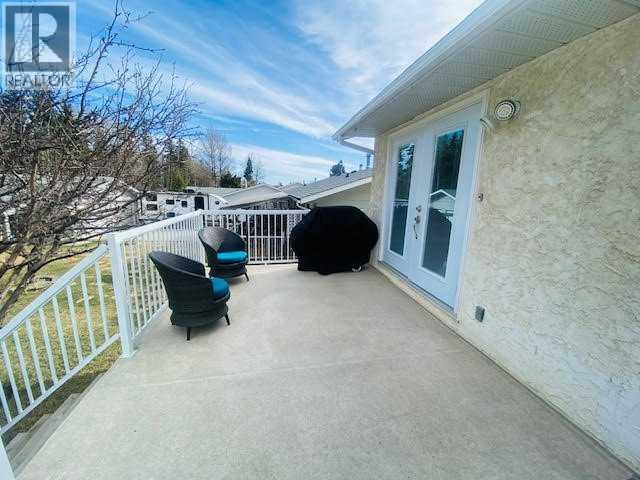 158 Maligne Drive, Hinton, Alberta  T7V 1J4 - Photo 6 - A2304599