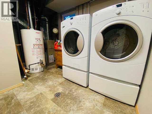 158 Maligne Drive, Hinton, Alberta  T7V 1J4 - Photo 24 - A2304599