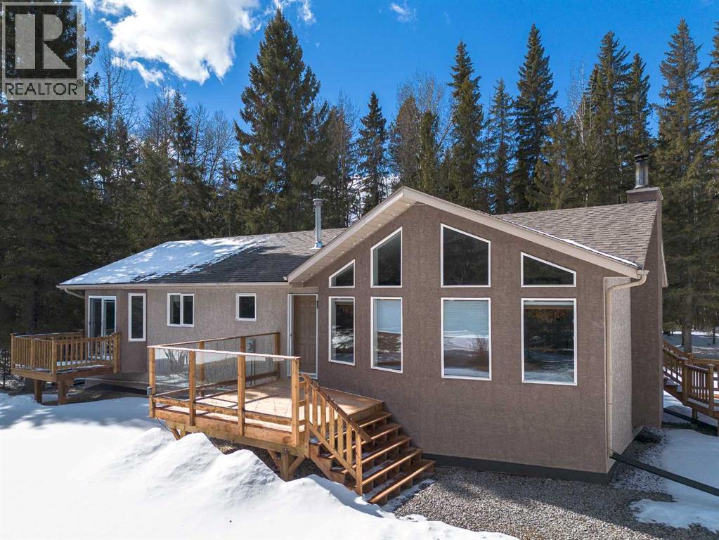 421 Clearwater Drive, Rural Clearwater County, Alberta  T4T 2A2 - Photo 3 - A2301178