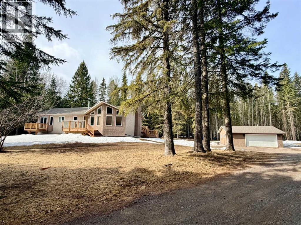 421 Clearwater Drive, Rural Clearwater County, Alberta  T4T 2A2 - Photo 1 - A2301178
