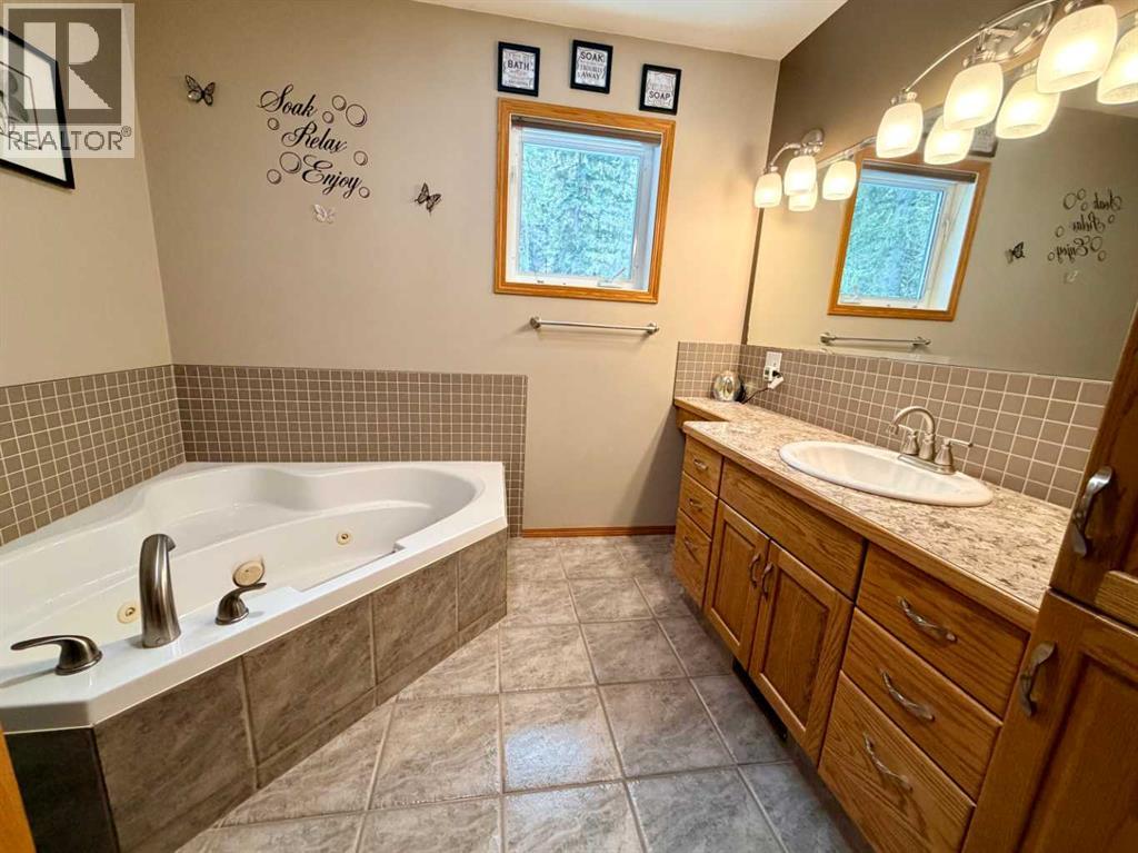 421 Clearwater Drive, Rural Clearwater County, Alberta  T4T 2A2 - Photo 22 - A2301178