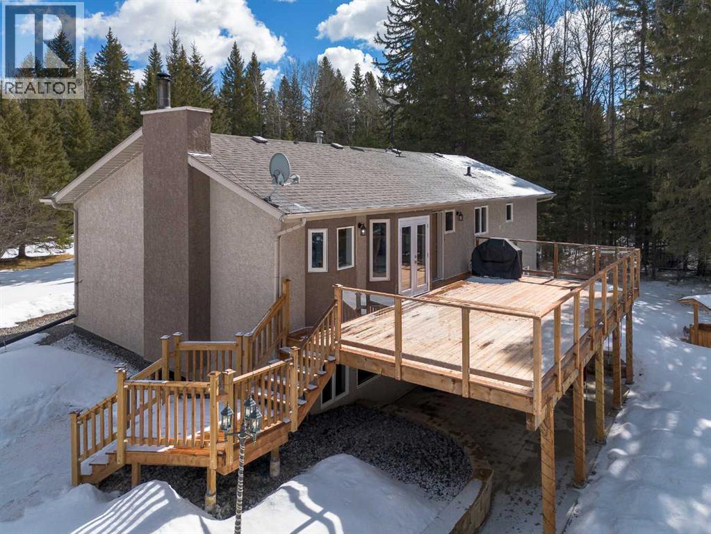 421 Clearwater Drive, Rural Clearwater County, Alberta  T4T 2A2 - Photo 4 - A2301178