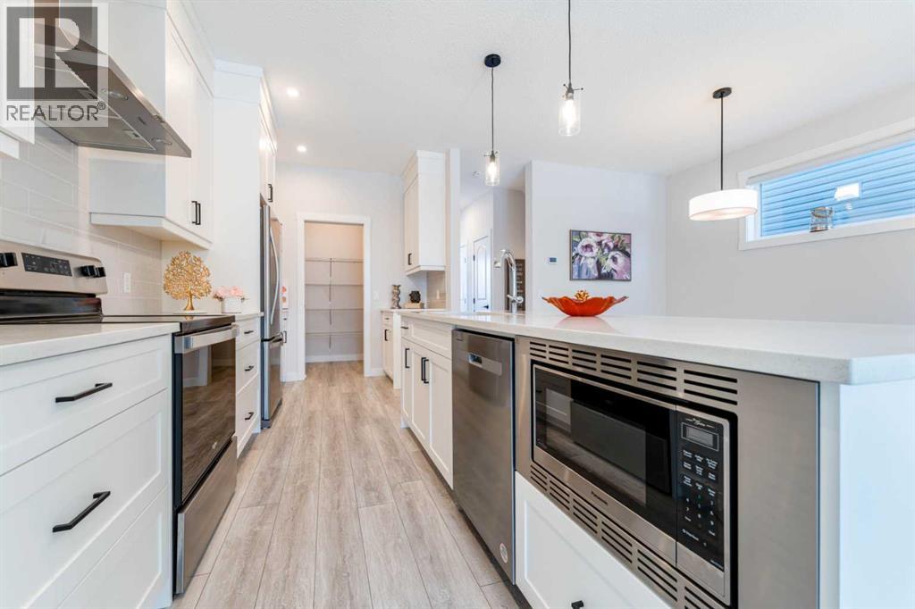 540 Chinook Winds Garden SW, Airdrie, Alberta  T4B 5J6 - Photo 11 - A2292510