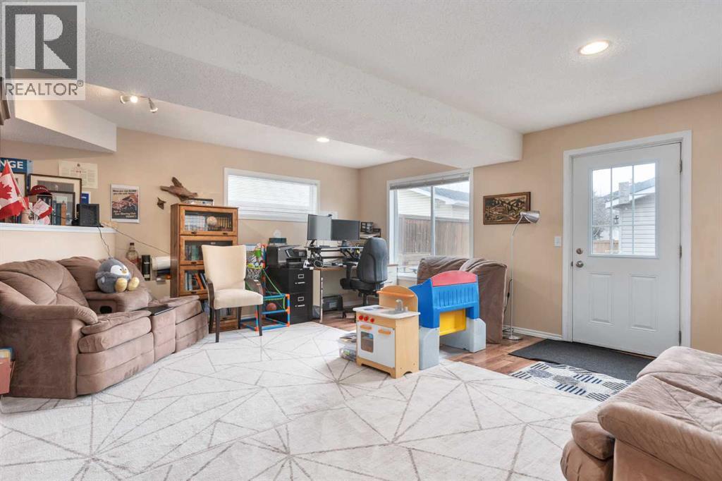 135 Covewood Close NE, Calgary, Alberta  T3K 4Z8 - Photo 19 - A2301463