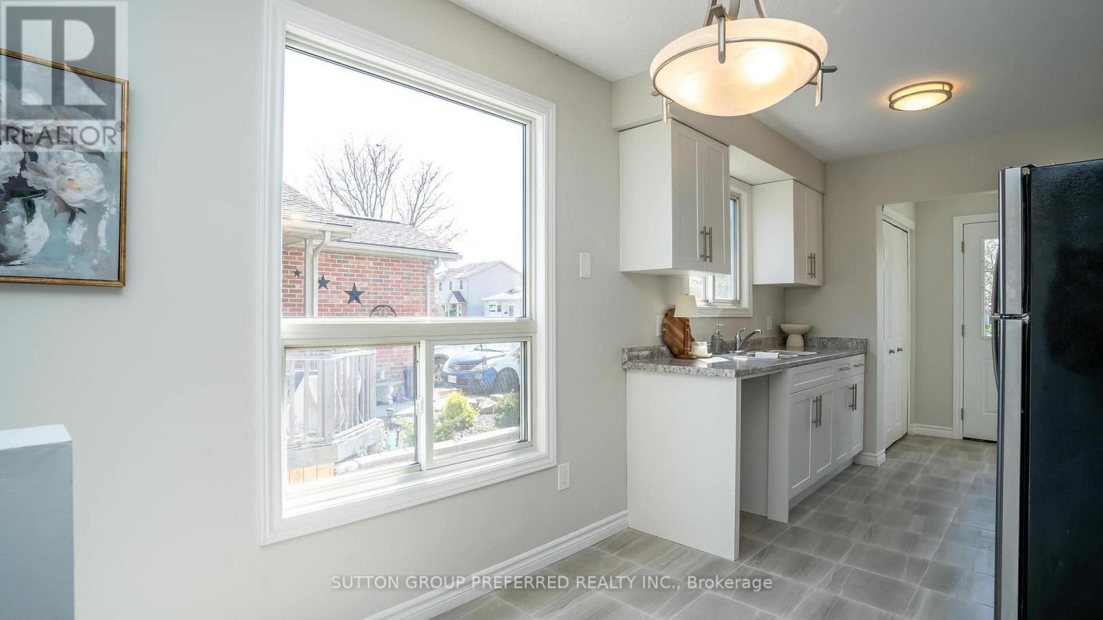 195 Simpson Crescent, London East, Ontario  N5V 5E1 - Photo 11 - X13035324