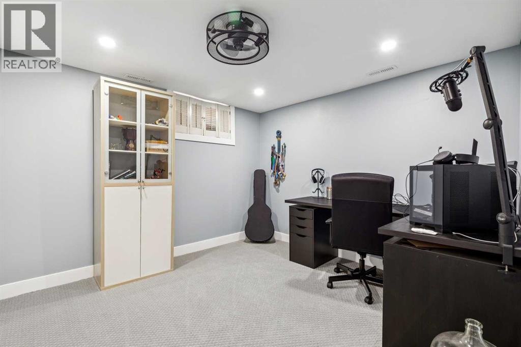 228 Crescent Road Nw, Calgary, Alberta  T2M 4A3 - Photo 39 - A2291752