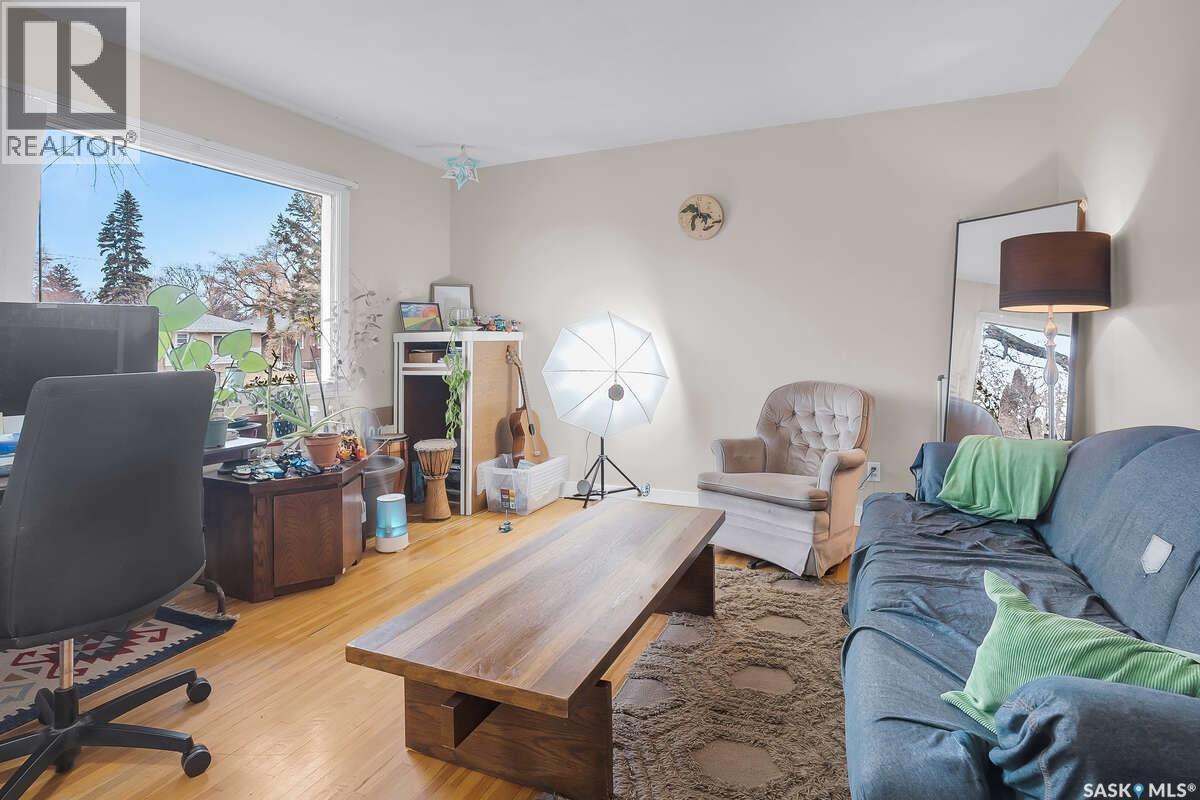 1711 Broadway Avenue, Saskatoon, Saskatchewan  S7H 2B4 - Photo 3 - SK033959