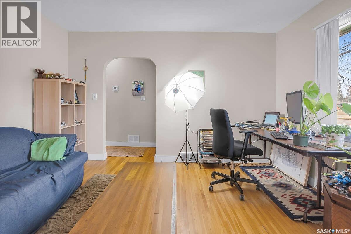 1711 Broadway Avenue, Saskatoon, Saskatchewan  S7H 2B4 - Photo 4 - SK033959