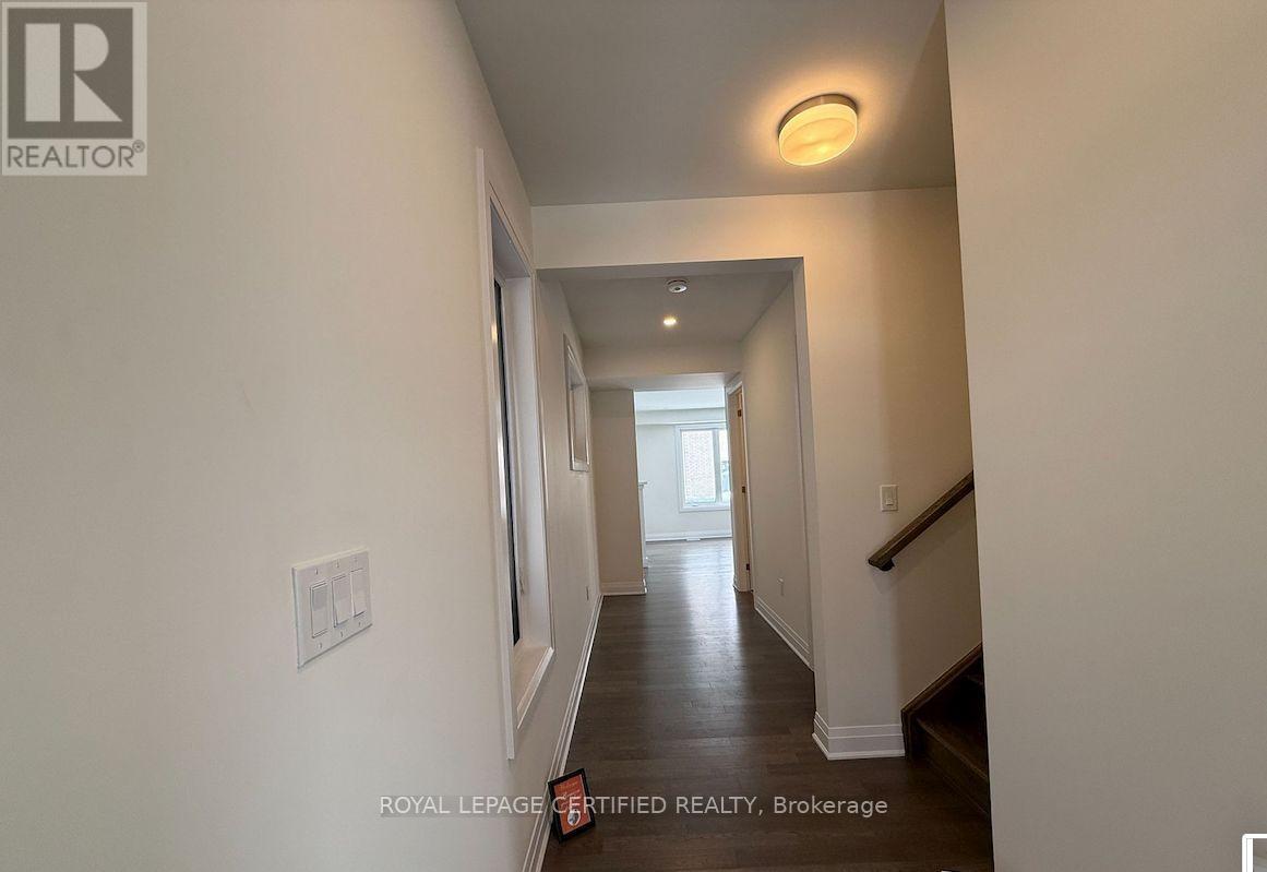 3281 Mariner Pass, Oakville, Ontario  L6M 4K1 - Photo 2 - W12891042