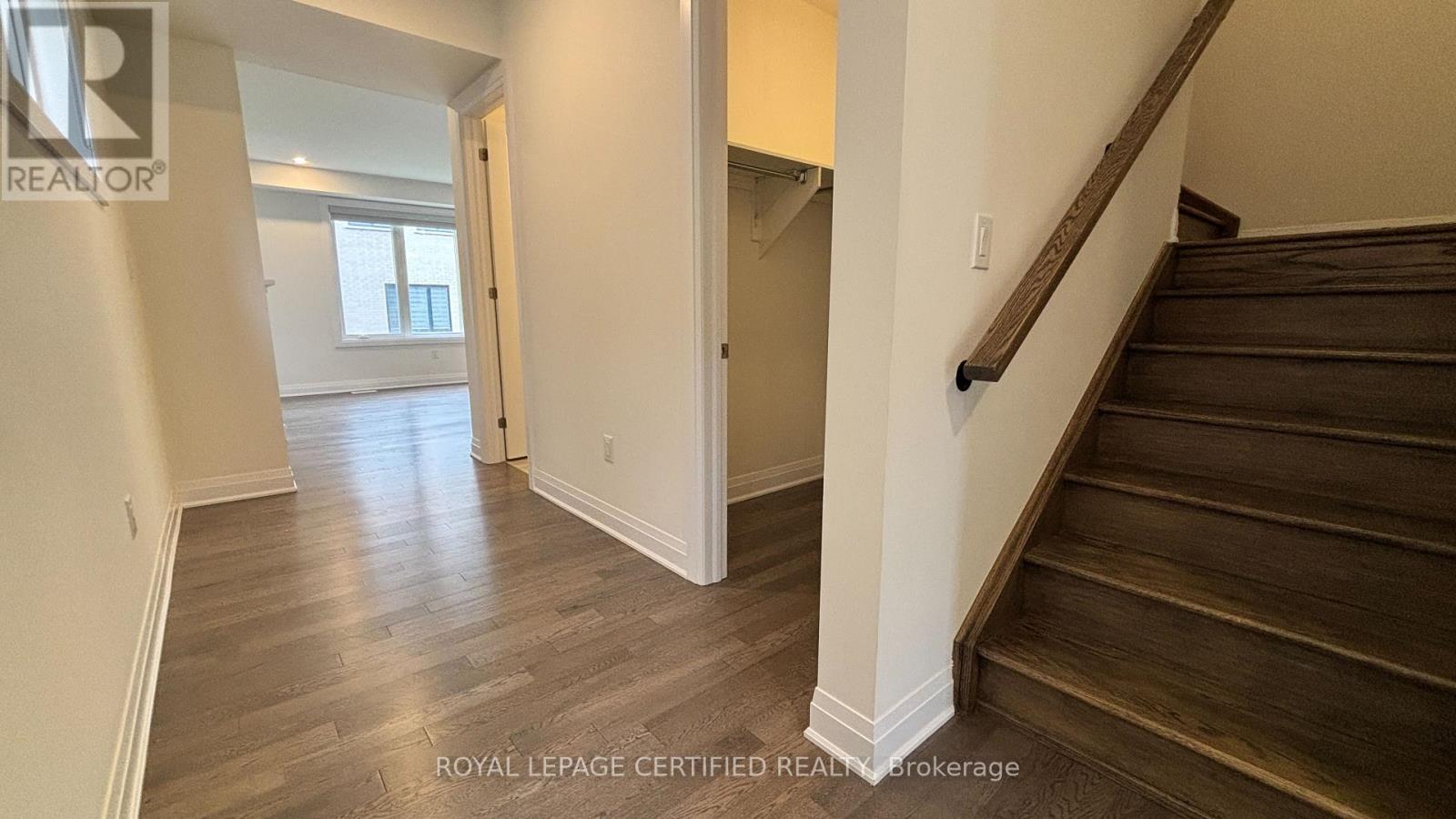 3281 Mariner Pass, Oakville, Ontario  L6M 4K1 - Photo 4 - W12891042