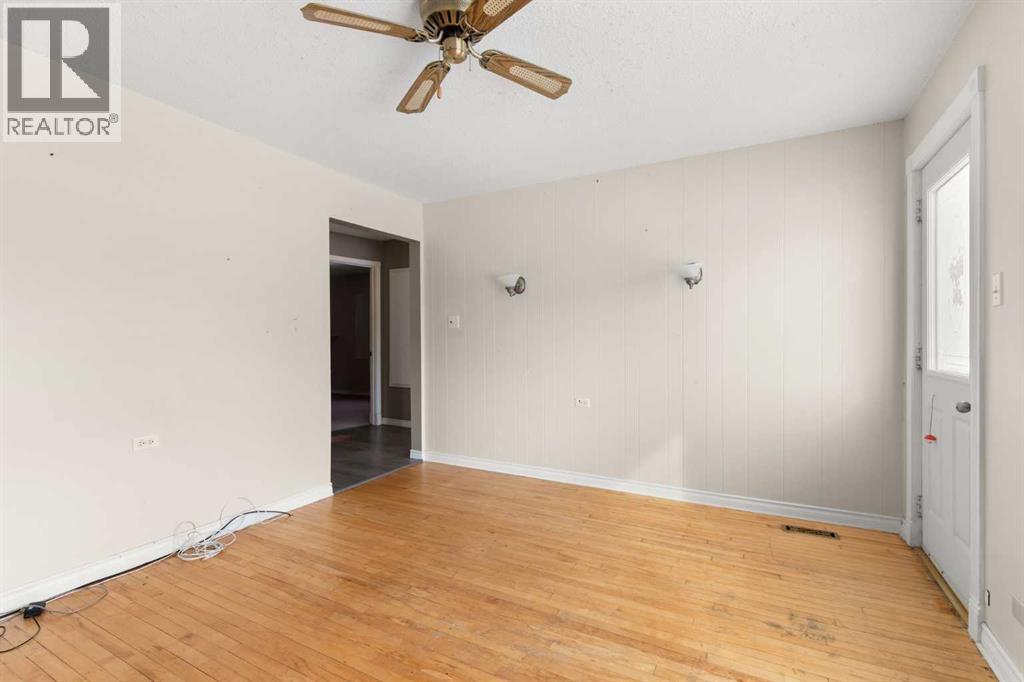 118 2 Street SE, Redcliff, Alberta  T0J 2P0 - Photo 5 - A2290441