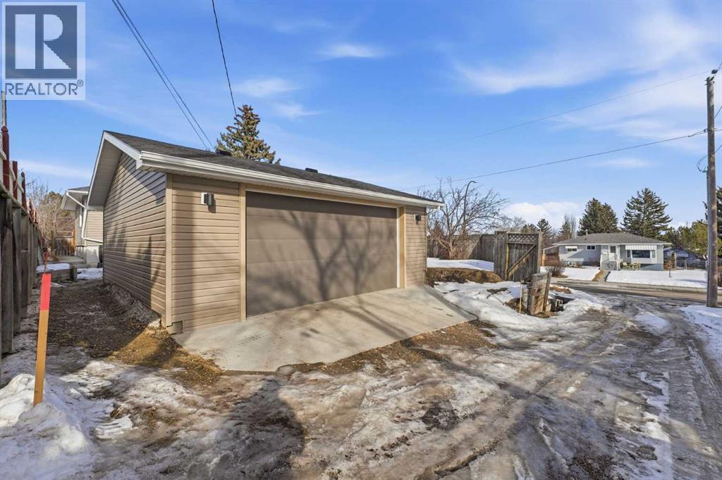 1 Thorncliffe Crescent NW, Calgary, Alberta  T2K 3A9 - Photo 37 - A2290536