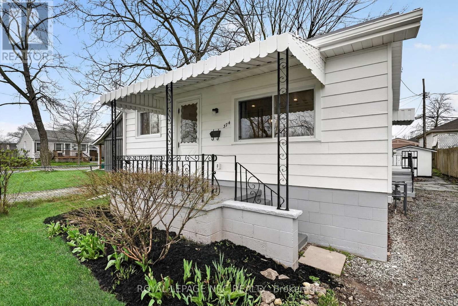 374 Navy Street, Welland, Ontario  L3B 4Y4 - Photo 2 - X13044892