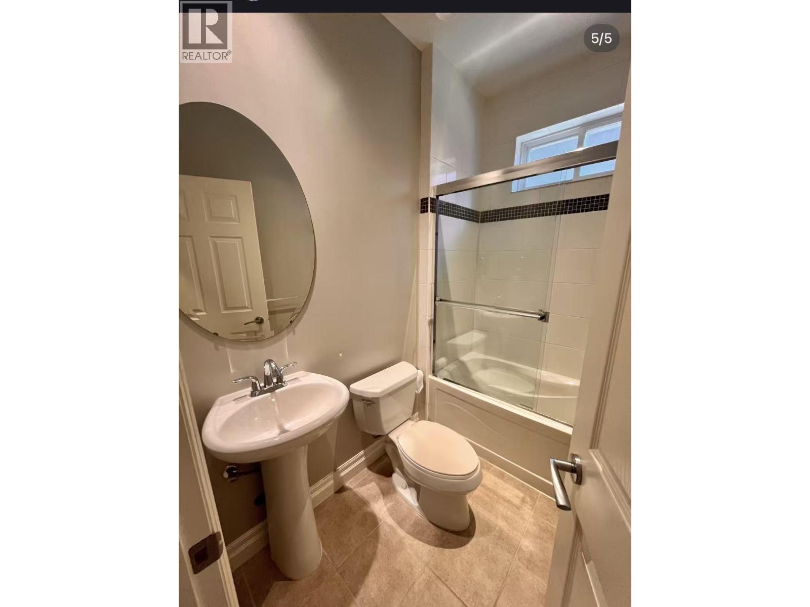 Upper/down Unit 3271 Francis Road, Richmond, British Columbia  V7C 1J1 - Photo 6 - R3106362