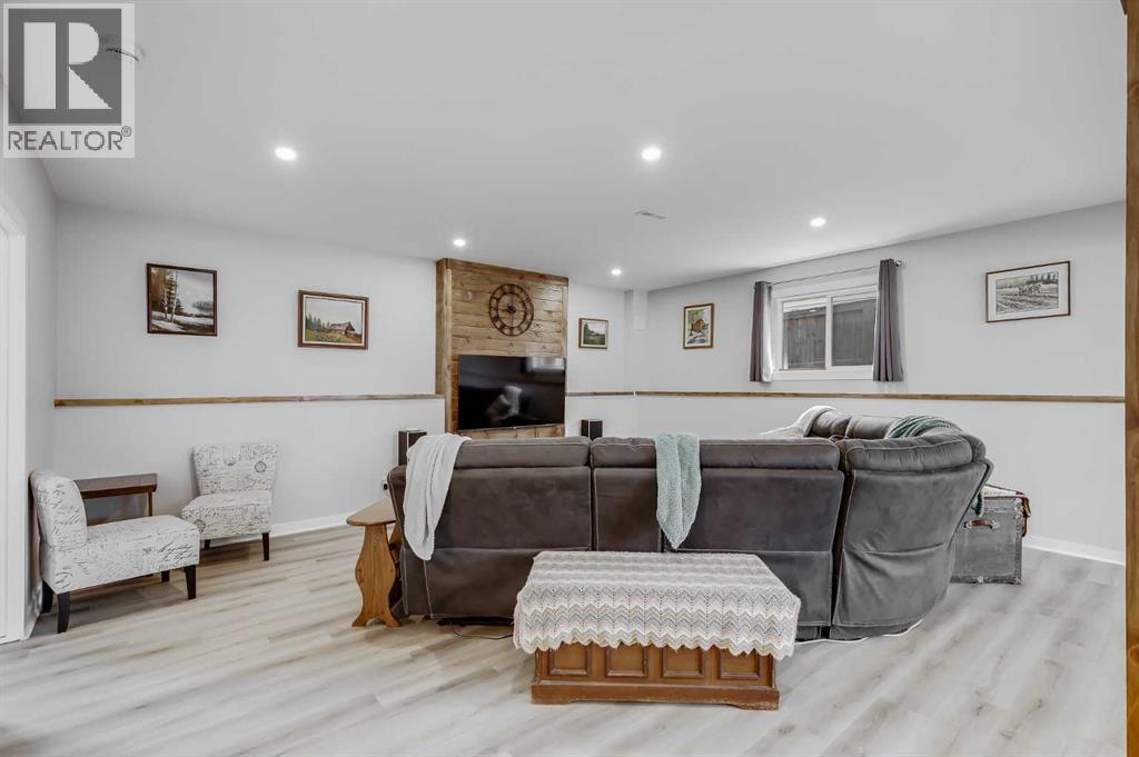 12 Mcclung Gate, Carstairs, Alberta  T0M 0N0 - Photo 25 - A2302275