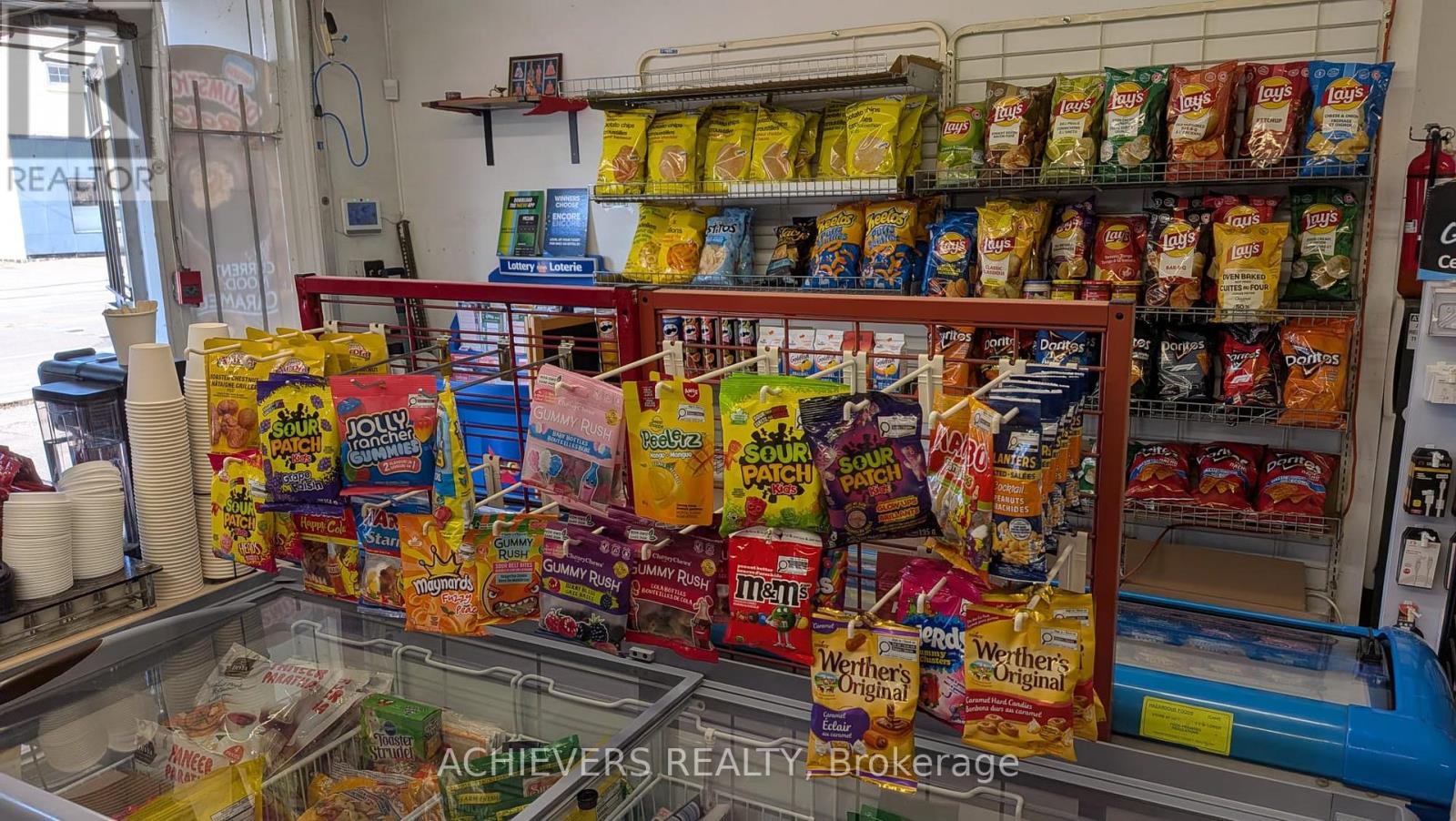 2149 University Avenue W, Windsor, Ontario  N9B 1E3 - Photo 8 - X13045250