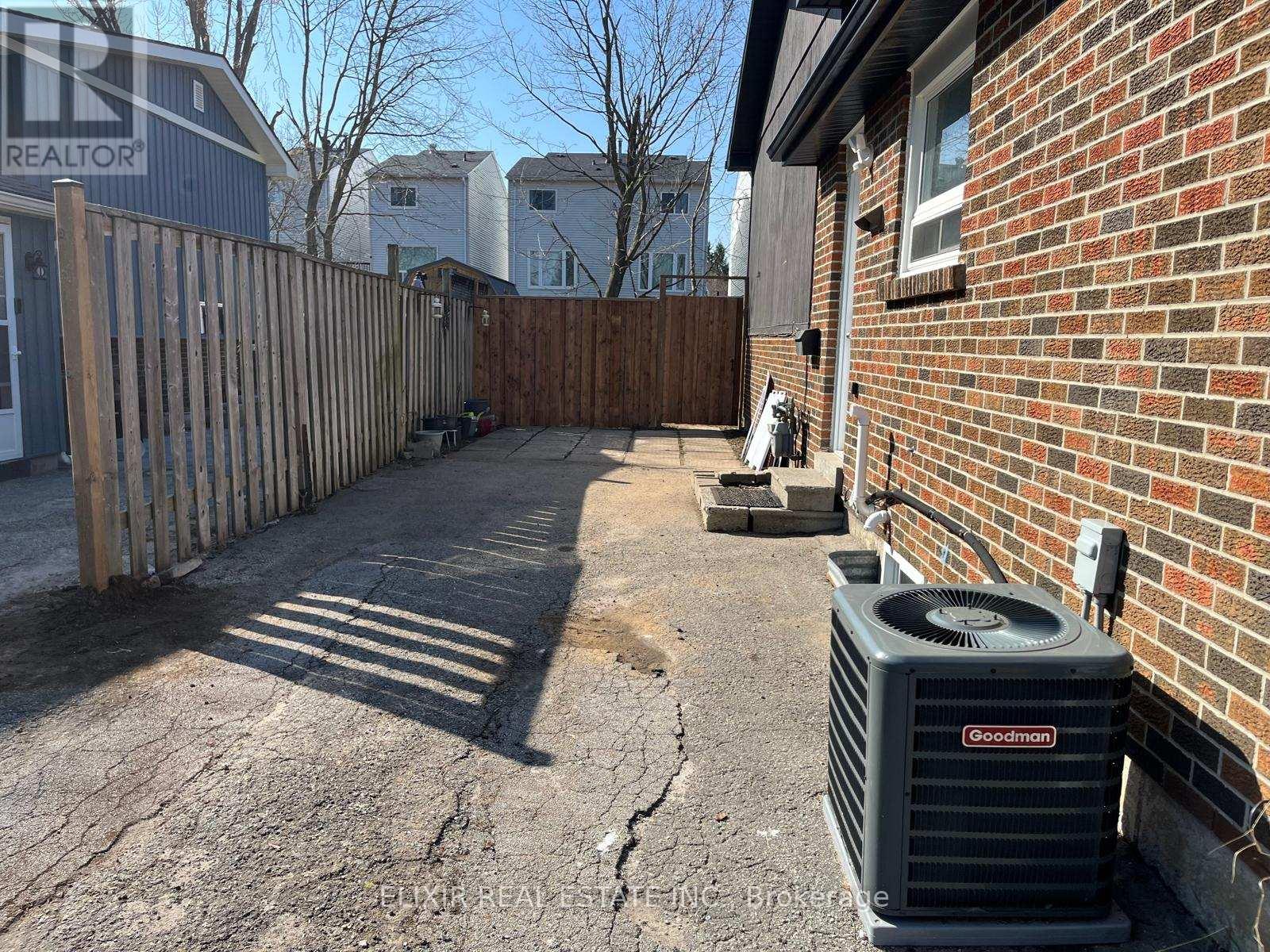 45 Austen Lane, Barrie, Ontario  L4N 4V4 - Photo 6 - S12896114