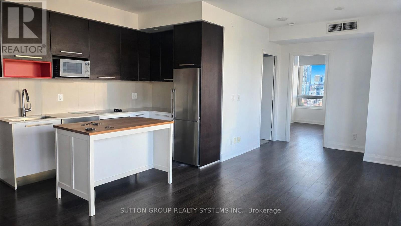 1410 - 36 Park Lawn Road, Toronto, Ontario  M8Y 0C1 - Photo 6 - W12929212