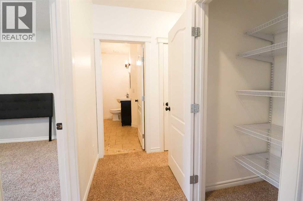 4 Heritage Point W, Lethbridge, Alberta  T1K 7Z4 - Photo 41 - A2302821