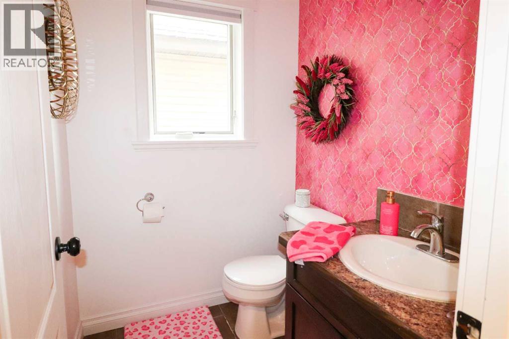 4 Heritage Point W, Lethbridge, Alberta  T1K 7Z4 - Photo 7 - A2302821