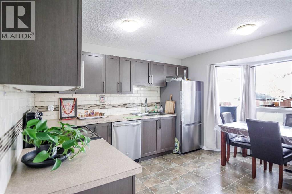 52 Templeby Way NE, Calgary, Alberta  T1Y 5N8 - Photo 6 - A2294767