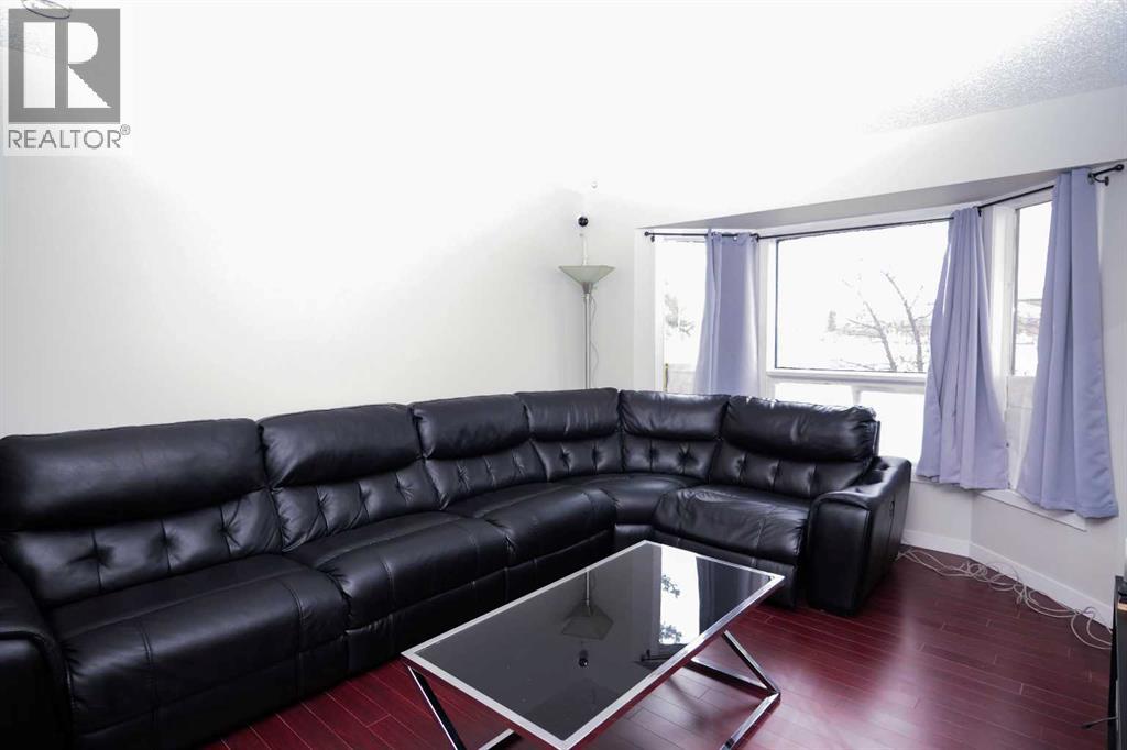 52 Templeby Way NE, Calgary, Alberta  T1Y 5N8 - Photo 10 - A2294767