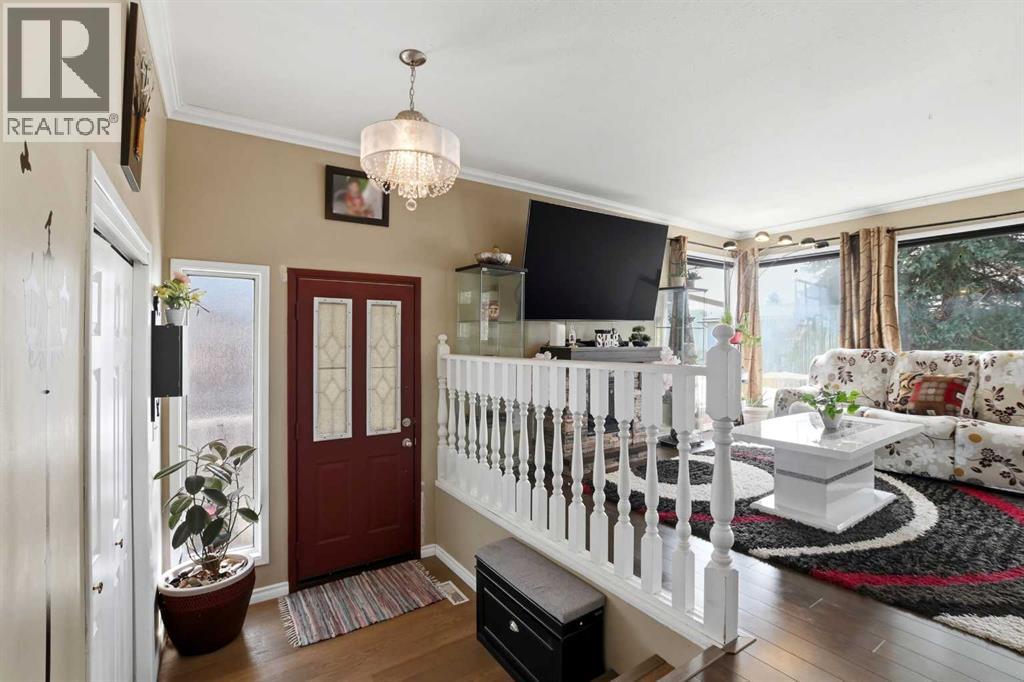 5218 Silverthorn Road, Olds, Alberta  T4H 1B1 - Photo 6 - A2301872