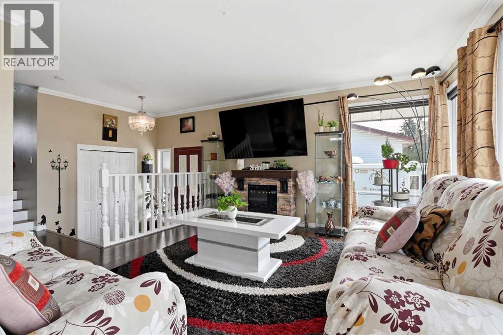 5218 Silverthorn Road, Olds, Alberta  T4H 1B1 - Photo 9 - A2301872