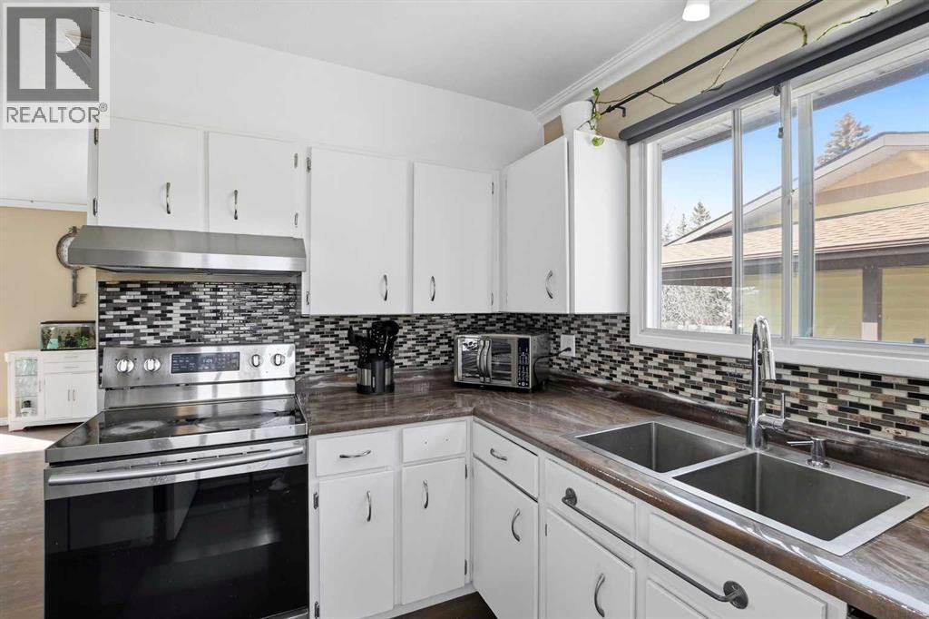 5218 Silverthorn Road, Olds, Alberta  T4H 1B1 - Photo 10 - A2301872