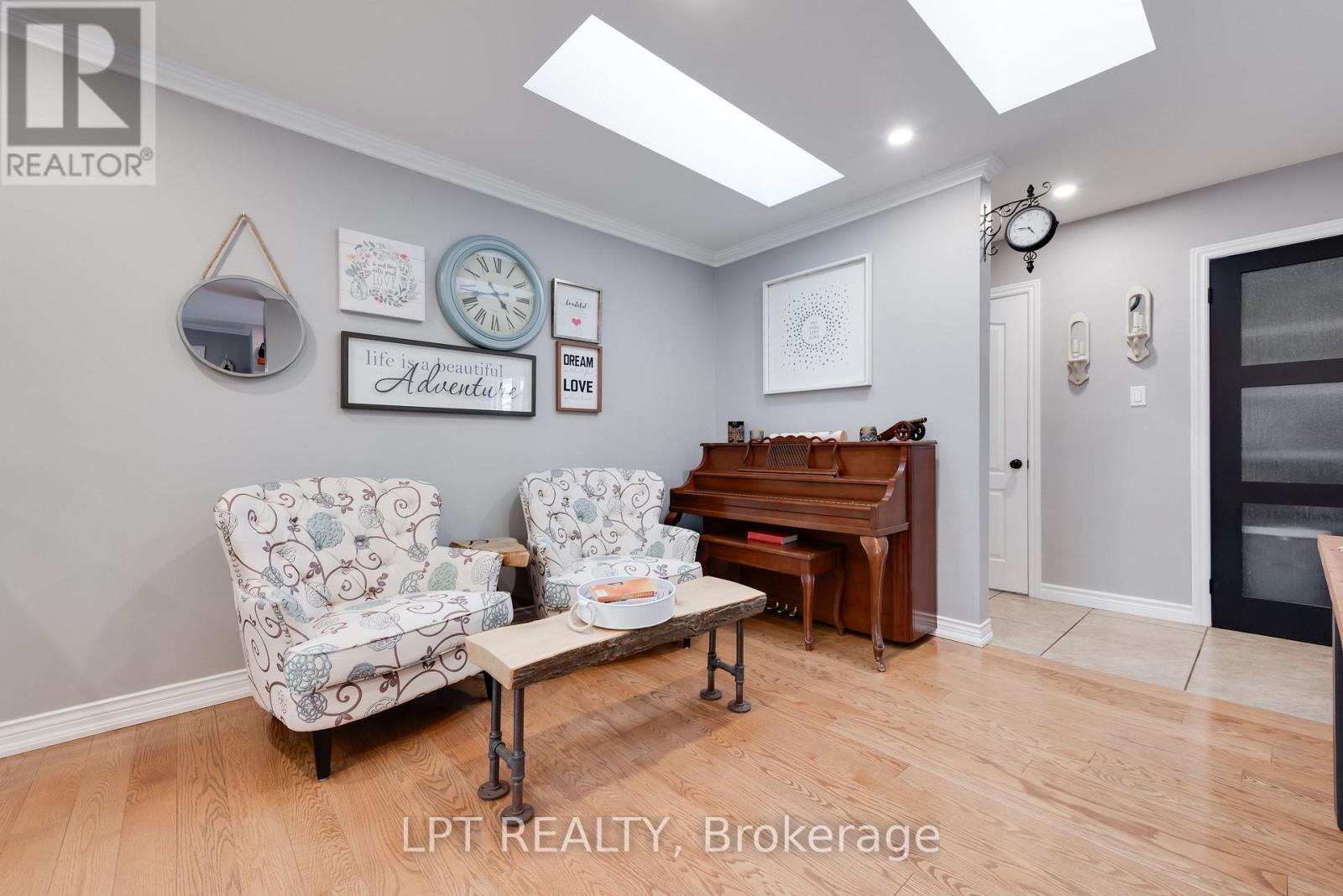 34 Cedar Creek Road, Springwater, Ontario  L9X 0P5 - Photo 7 - S12944004