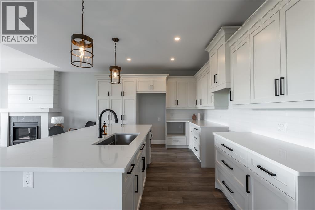 6936 Shoreside Drive, Plympton-Wyoming, Ontario  N0N 1E0 - Photo 10 - 26009123