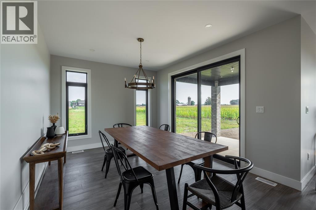 6936 Shoreside Drive, Plympton-Wyoming, Ontario  N0N 1E0 - Photo 11 - 26009123