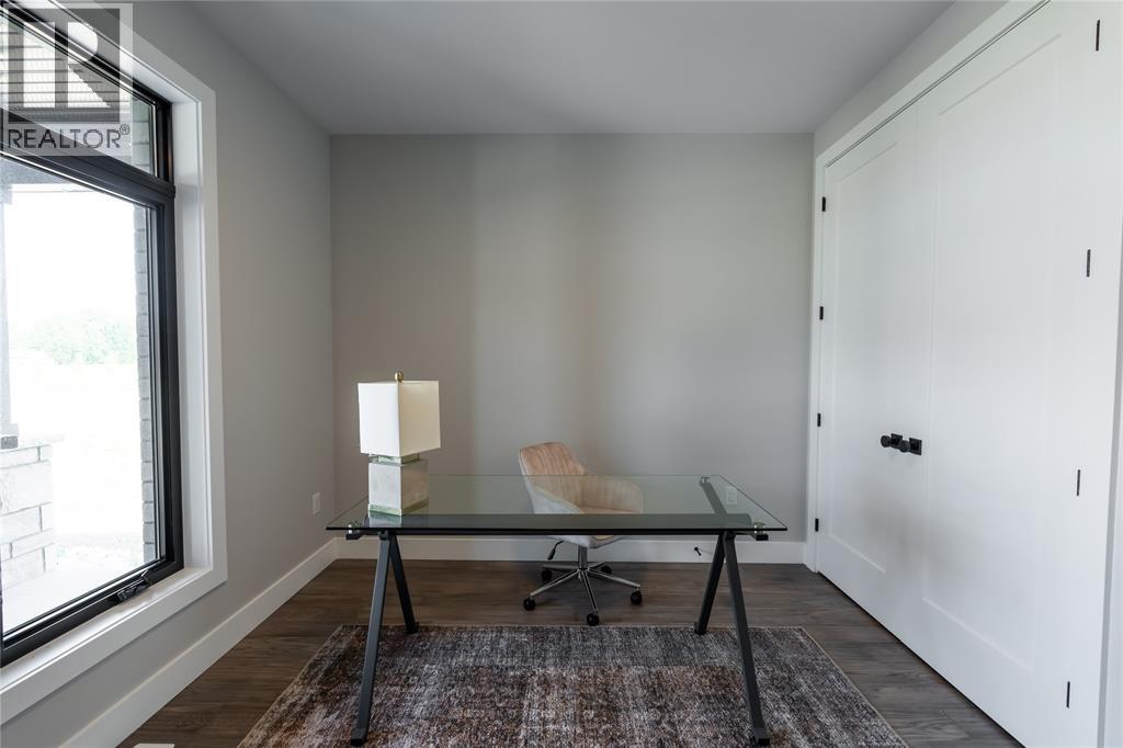 6936 Shoreside Drive, Plympton-Wyoming, Ontario  N0N 1E0 - Photo 19 - 26009123